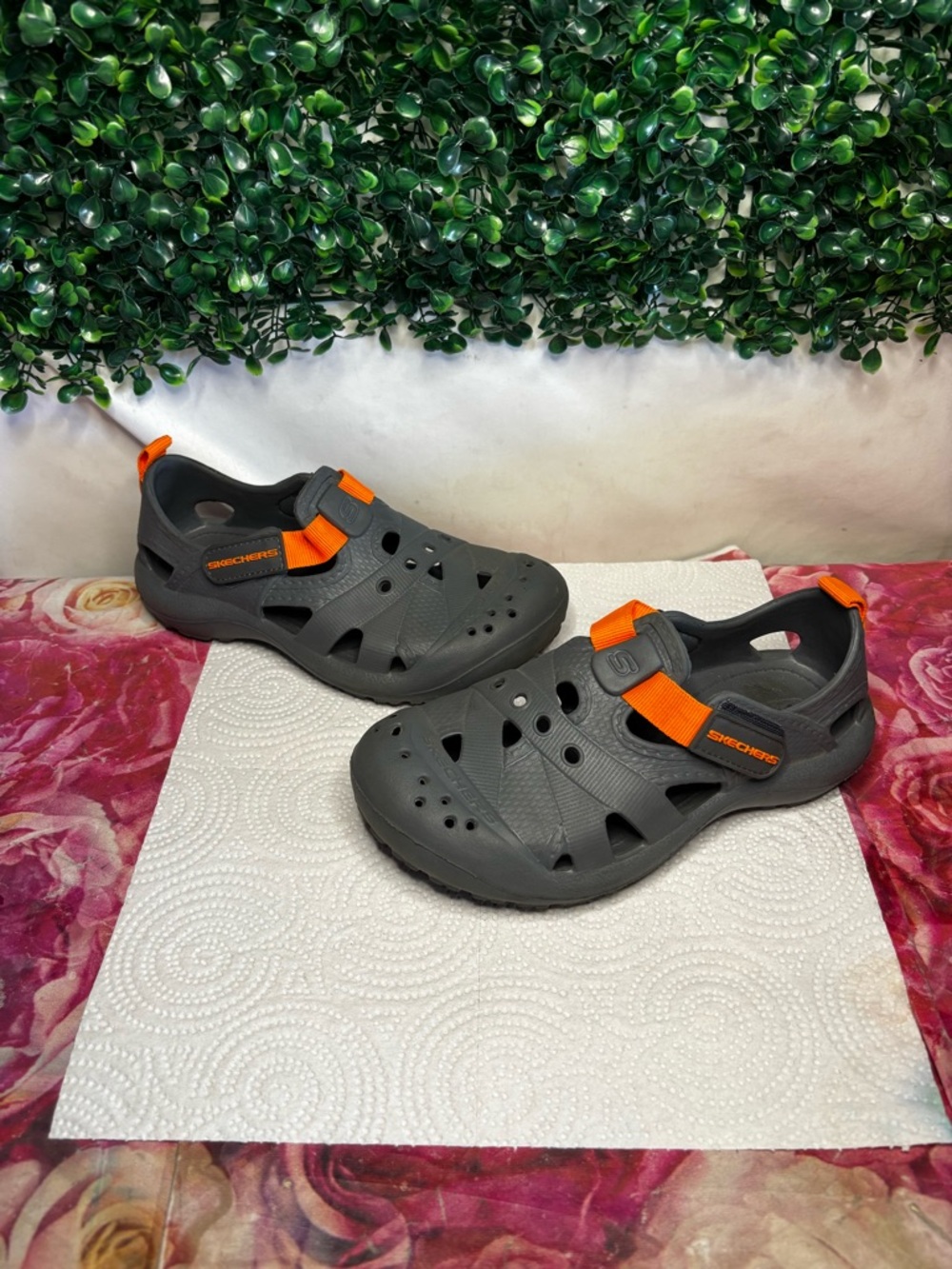 Skechers boys size 1 sandals